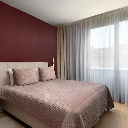Emerald Downtown Luxury Suites By Continental Group-3